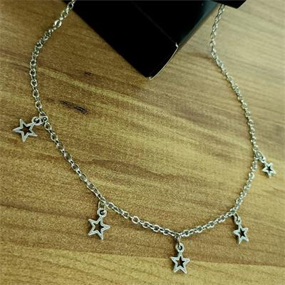 5li Çerçeveli Yıldız Motifli Kolye