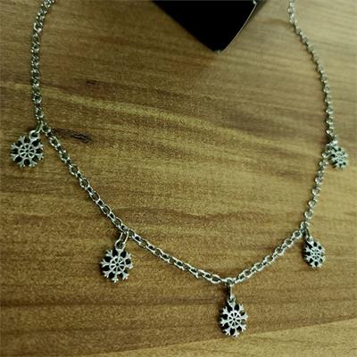 5li Kar Tanesi Motifli Kolye
