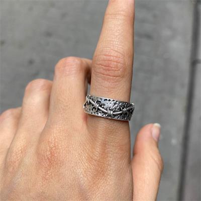 Dikenli Tel Desenli Şerit Yüzük