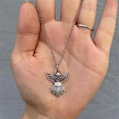 Embroidered Angel Wing Zincirli Kolye