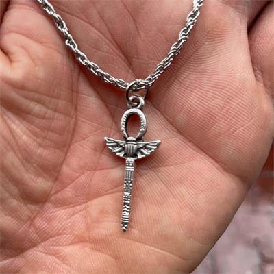 Flying Totem Zincirli Kolye 