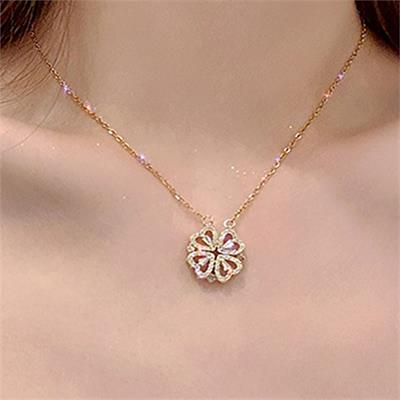 Gold Kalp Detaylı Yonca Kolye 