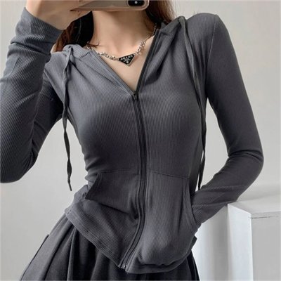 Gri Oval Kesim Kapüşonlu Hırka