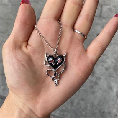Harajuku Skulls In Devil Heart Siyah Zincirli Kolye 