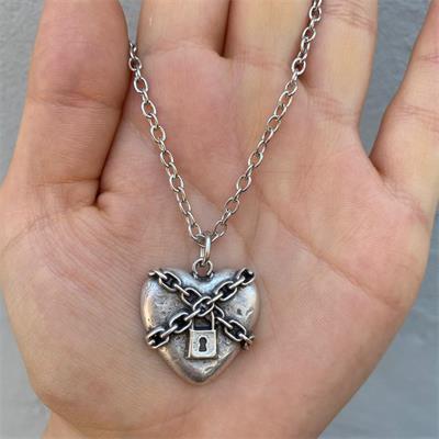 Heart Locked With Chain Zincirli Kolye 