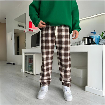 Kahverengi Üzerine Bej Ekoseli Rahat Kalın Oduncu Kumaş Eşofman