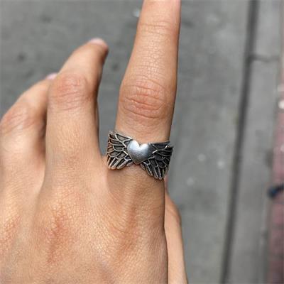 Kanatlı Kalp Şerit Yüzük