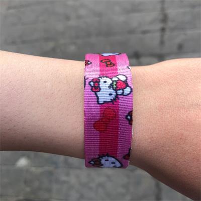 Pembe Hello Kitty Çilek-Kurdele Kolaj Bileklik