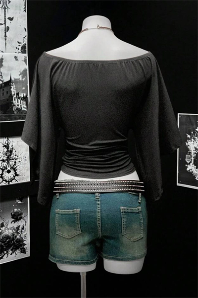 Siyah Madonna Yaka Yarasa Kol Düz Y2K Uzun Kollu Crop