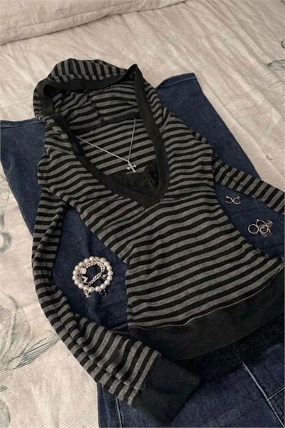 Antrasit Siyah Çizgili Kapüşonlu Gotik Y2K Uzun Kollu Crop
