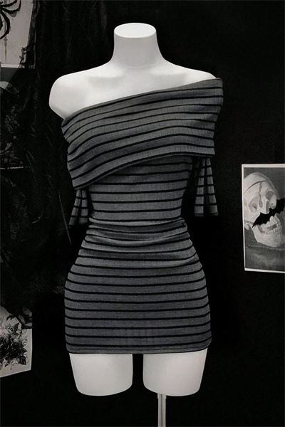 Antrasit Siyah Çizgili Omuz Dekolteli Kısa Kollu Bodycon Elbise