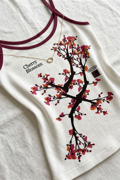 Beyaz Cherry Blossom Kırmızı Şerit Yaka Y2K Kısa Kollu Crop