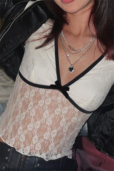 Beyaz Dantelli Siyah Yakalı Ribbon Gotik Y2K Kısa Kollu Crop