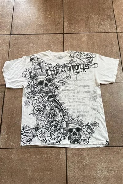 Beyaz Infamous Crown Skull Gotik Y2K Unisex T-Shirt