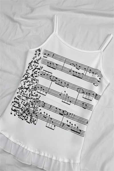 Beyaz Nota Desenli Y2K Askılı Crop