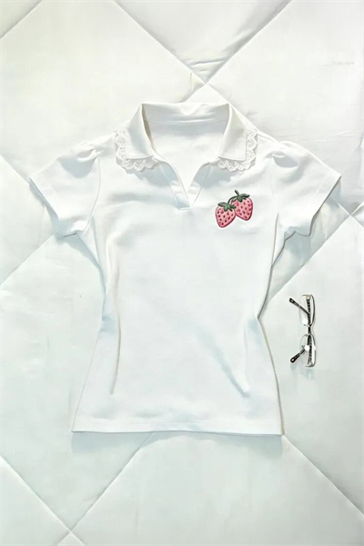 Beyaz Strawberry Dantel Yaka Detaylı Y2K Kısa Kollu Crop