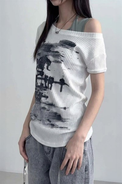 Beyaz Vintage Lost Omuz Dekolteli Y2K Kısa Kol Off-Shoulder T-Shirt