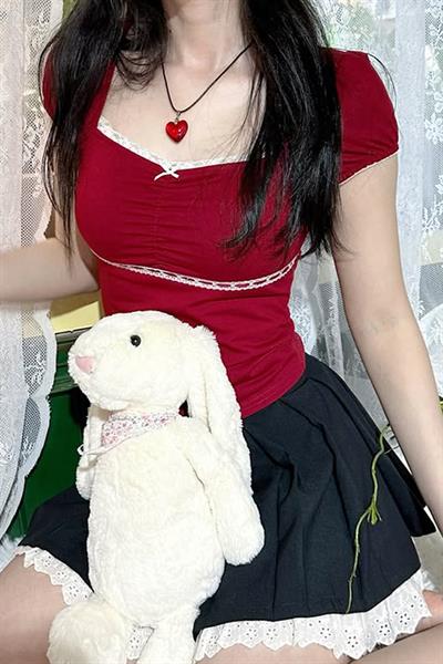 Bordo Kurdeleli Beyaz Dantel Detaylı Kısa Kollu Crop