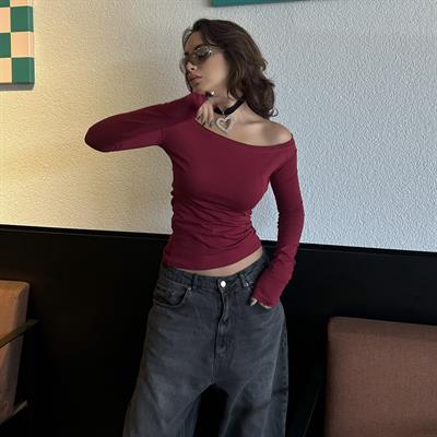 Bordo Madonna Yaka  Uzun Kollu Crop Bluz