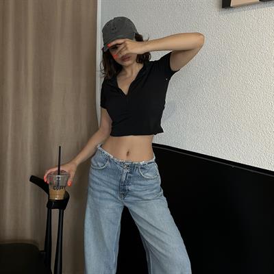 Siyah Balıkçı Yaka Yarım Fermuarlı Kısa Kollu Crop