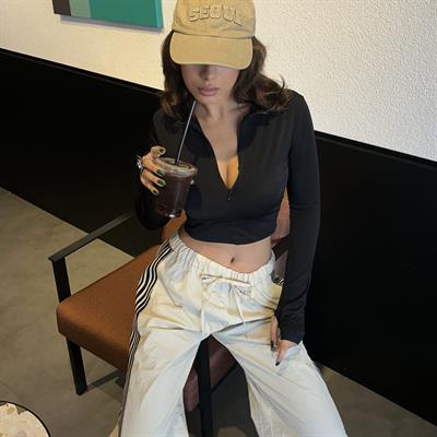 Düz Siyah Balıkçı Yaka Yarım Fermuarlı Kesik Parmaklı Uzun Kollu Crop