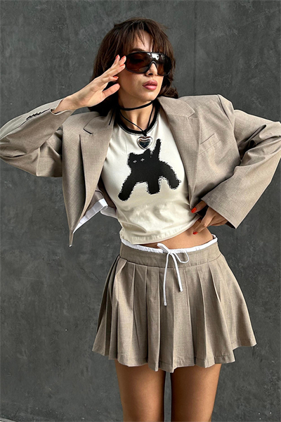 Ekru Black Cat Y2K Kısa Kollu Crop 