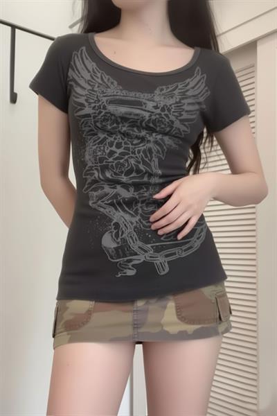 Füme Gotik Vintage Rose Kısa Kollu Crop