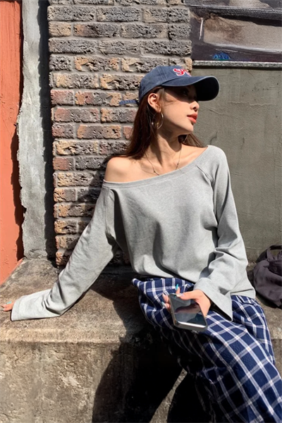 Gri Melanj Omuz Dekolteli Y2K Uzun Kollu T-shirt