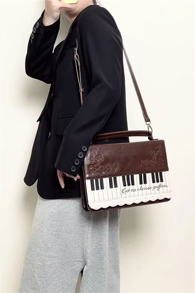 Kahverengi Deri Vintage Piano Yan Çanta