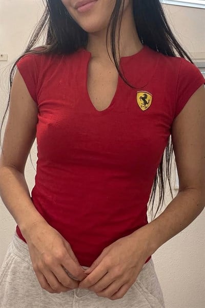 Kırmızı Ferrari F1 Kısa Kollu Crop
