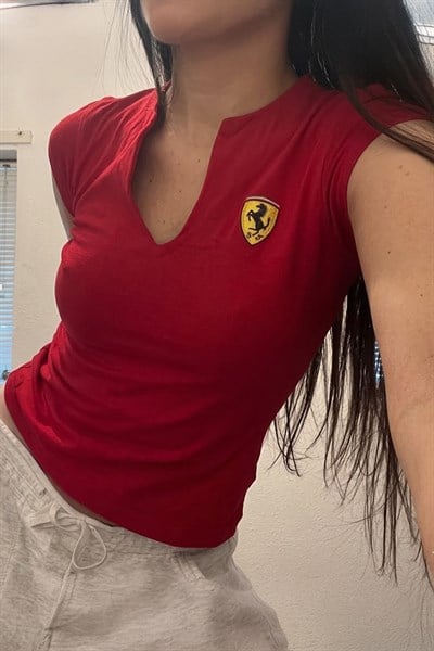 Kırmızı Ferrari F1 Kısa Kollu Crop