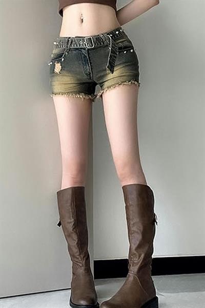 Lacivert Eskitme Piramit Detaylı Kemerli Mini Şort