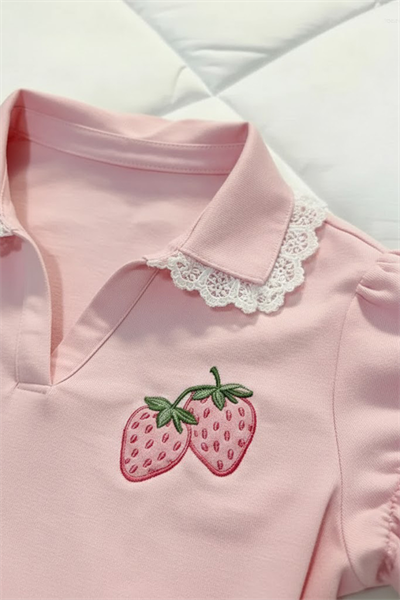 Pembe Strawberry Dantel Yaka Detaylı Y2K Kısa Kollu Crop