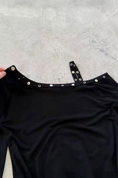 Siyah Askılı Omuz Dekolteli Düğme Detaylı 2K Uzun Kollu Crop