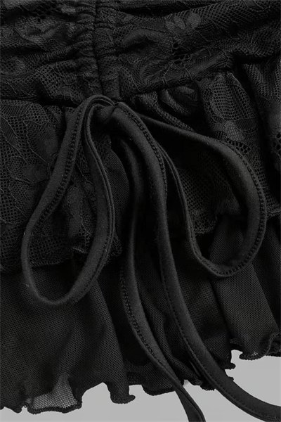 Siyah Büzgülü Dantelli Tül Detaylı  Fiyonklu Şortlu Y2K Etek