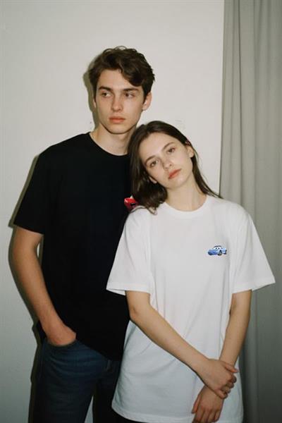 Siyah Cars Lightning Mcqueen & Beyaz Cars Im Sally - Im Lightning Couple Unisex T-Shirt