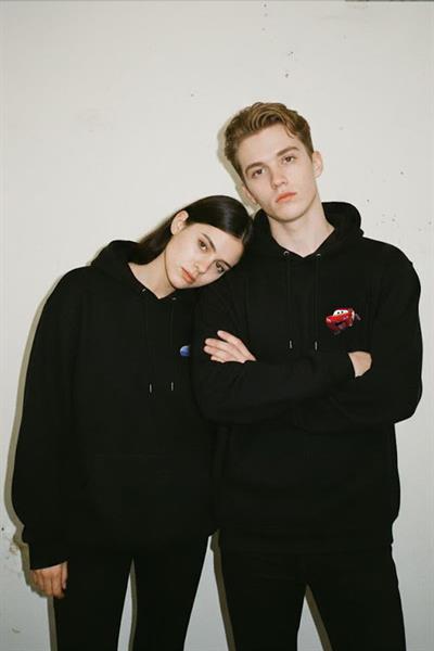 Siyah Cars Mcqueen & Im Sally Copule Unisex Kapüşonlu Sweatshirt