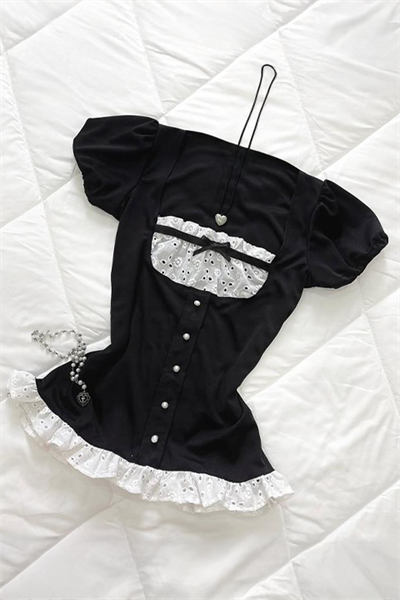 Siyah Coquette Köprü Detaylı Fırfırlı Dantelli Y2K Kısa Kollu Crop