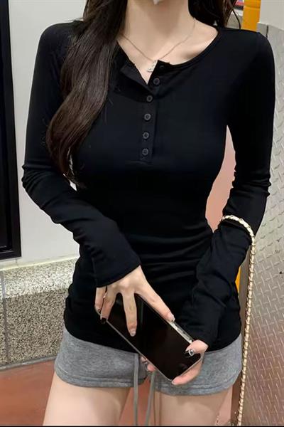 Siyah Düğmeli Yarım Yaka Y2K Uzun Kollu Crop