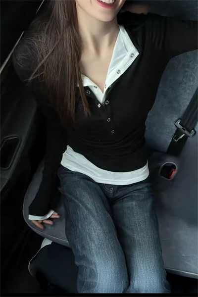 Siyah Düz Ekli Düğmeli Y2K Uzun Kollu Crop 