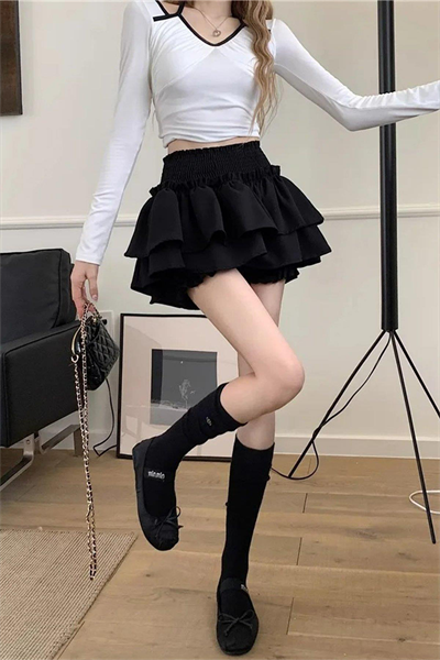 Siyah Fırfırlı Belli Katlı Şortlu Y2K Mini Etek 