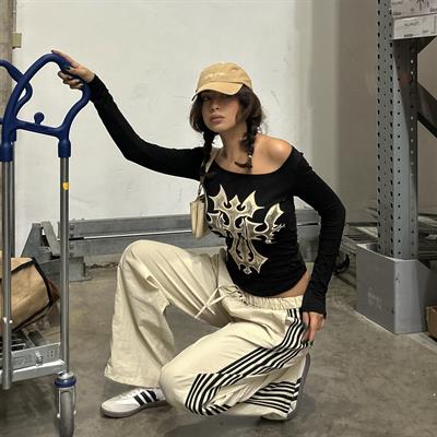 Siyah Gotik Cross Omuz Açık Uzun Kollu Crop