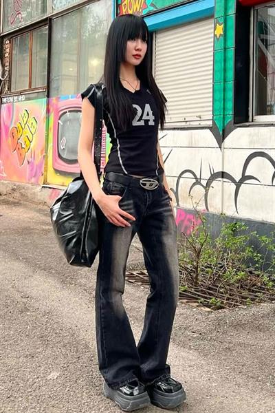 Siyah Harajuku Ters Dikiş 24 Baskılı Gotik Y2K Kısa Kollu Crop