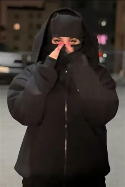 Siyah Kar Maskeli Samuray Kapüşonlu Sweatshirt