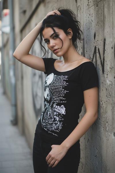 Siyah Skulls Letter Love Body Cyber Grunge Madonna Yaka Y2K Kısa Kollu Crop 