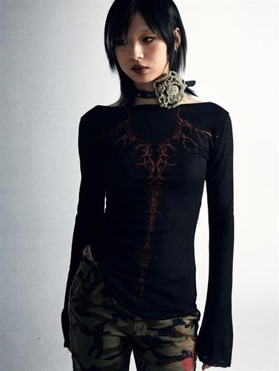 Siyah Slayer Horn Kırmızı Sırt Desenli Uzun Kollu Bluz