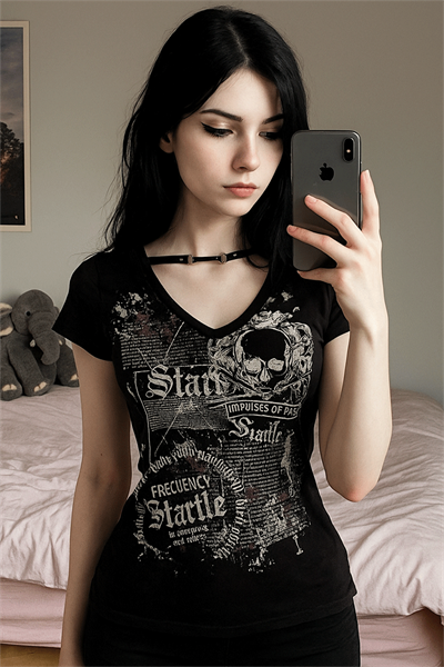 Siyah Startle Kemerli Gotik Kısa Kollu Crop