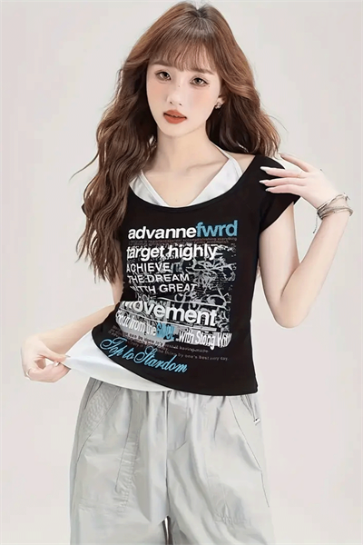 Siyah Target Highly Lovement Madonna Yaka Ek Askılı Kısa Kollu Full Body Crop