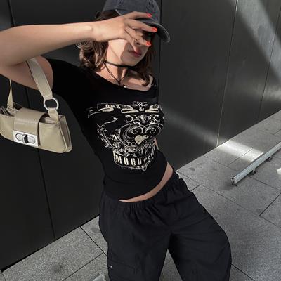 Siyah Vintage MoodyGirl Omuz Açık Kısa Kollu Crop 