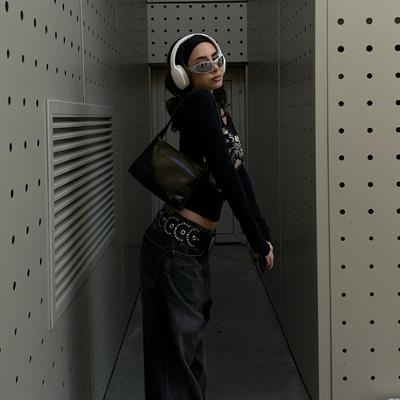 Siyah Vintage MoodyGirl Omuz Açık Uzun Kollu Crop 